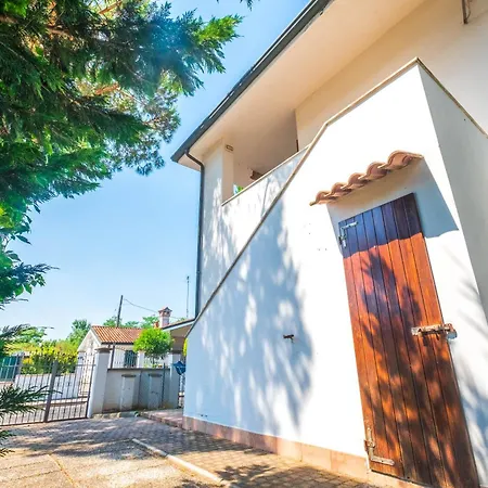 Agenzia Vear - Aparthotel 3*