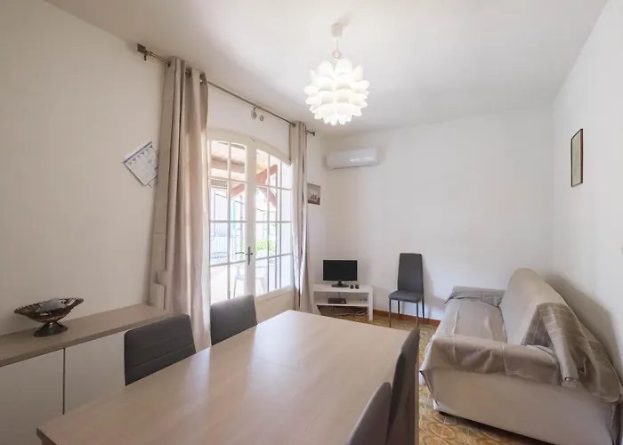 アパートホテル Vear Apartments - Lido Di Volano 3*