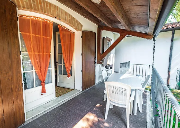 Vear Apartments - Lido Di Volano アパートホテル 3*