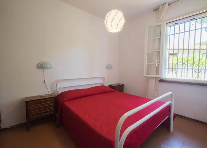 Vear Apartments - Lido Di Volano アパートホテル