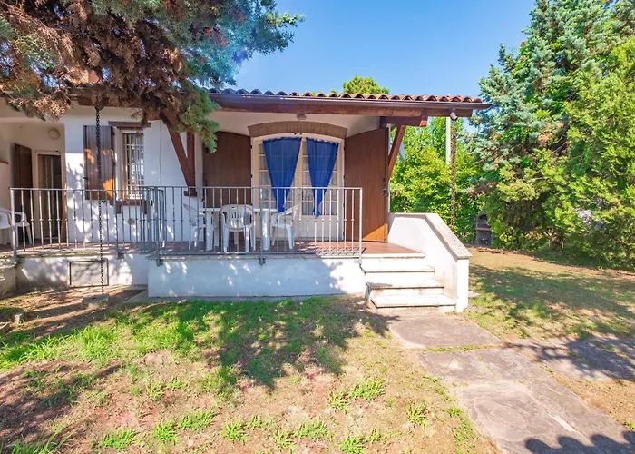 Vear Apartments - Lido Di Volano アパートホテル 3*